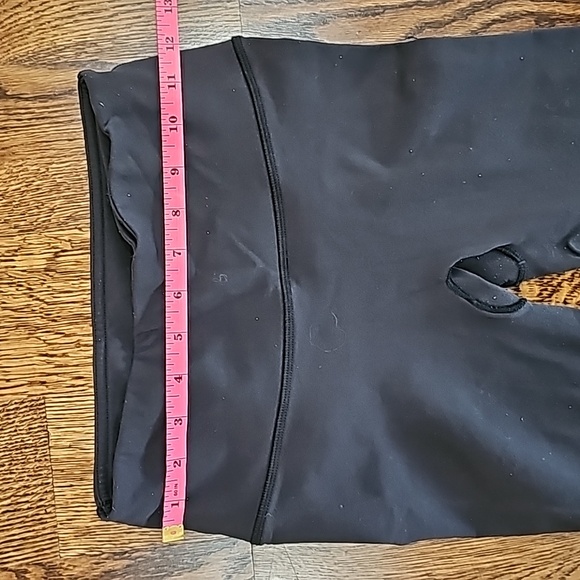 LULULEMON Reveal Tight - Picture 3 of 12